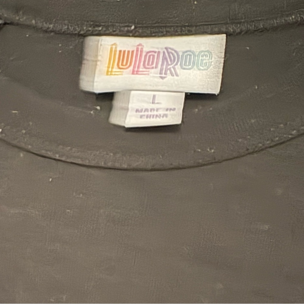 LuLaRoe Randy Tee Black with Blue Patterned Sleeves - Picture 4 of 4